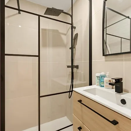 Appartamento Duplex Atypique Batignolles, Proche Montmartre, Métro à Pied